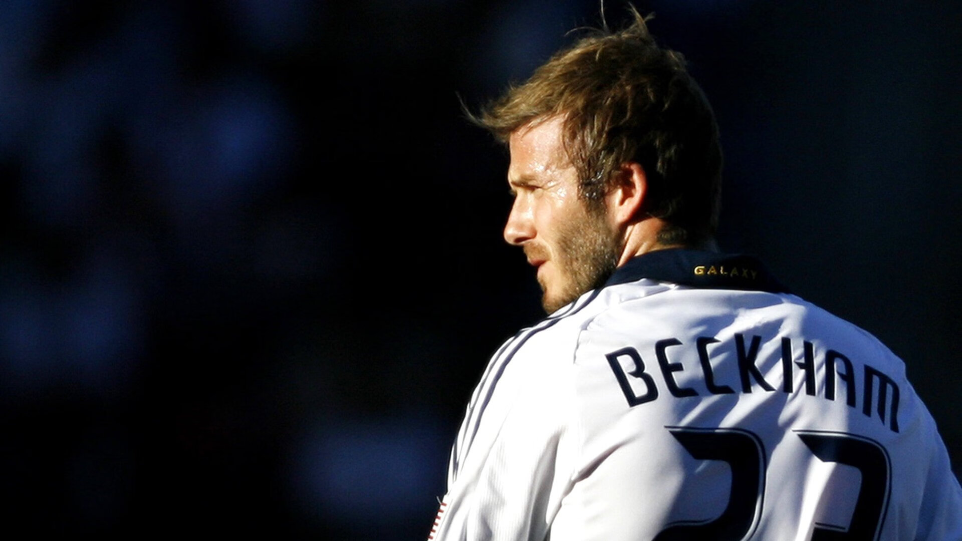 李恩：凭借出色的跑位和传球能力，成为全黑队进攻的关键，李恩个人简介